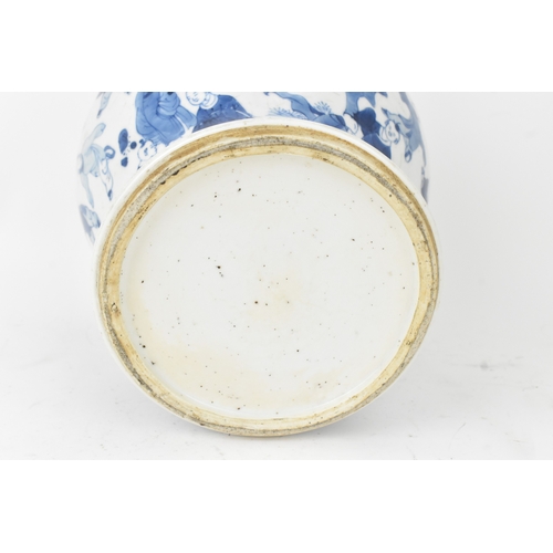 30 - A Chinese blue and white porcelain jar, 18th century, decorated with numerous figures, the shoulder ... 