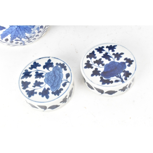 35A - A pair of Chinese blue and white porcelain ginger jars, late Qing dynasty, each of ovoid form with l... 