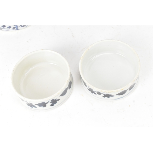 35A - A pair of Chinese blue and white porcelain ginger jars, late Qing dynasty, each of ovoid form with l... 