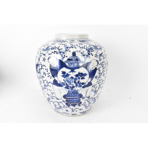 40A - A Chinese blue and white porcelain jar, late Qing dynasty, of ovoid form painted in underglaze cobal... 