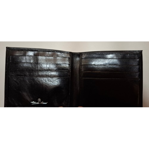29 - Longchamp- A black textured leather folio and a quantity of miscellaneous gents small leather goods ... 