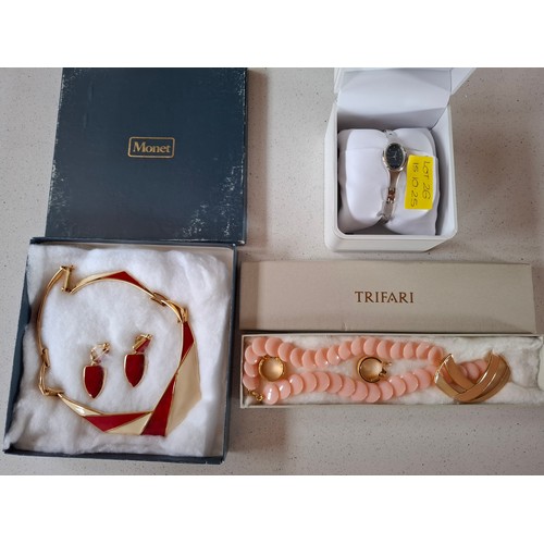 26 - Balenciaga and Escada -A quantity of late 20th Century costume jewellery to include a pair of Balenc... 