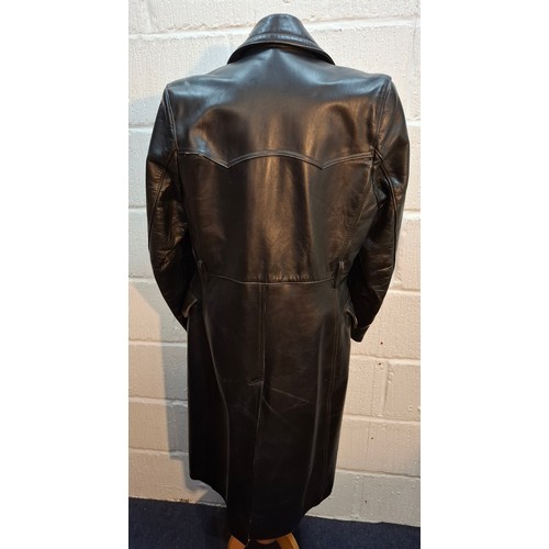 48 - A pre-1950's German URZO Lederen Kleding full length leather motorcycle coat, no belt. Location:Rail