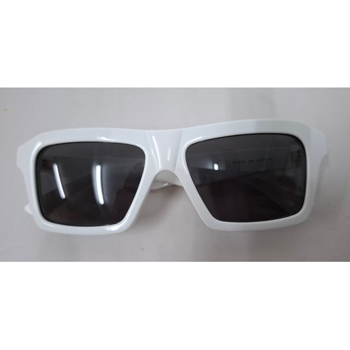 16 - Bottega Veneta- A pair of white rectangular sunglasses BV1213S having a branded green case. Location... 