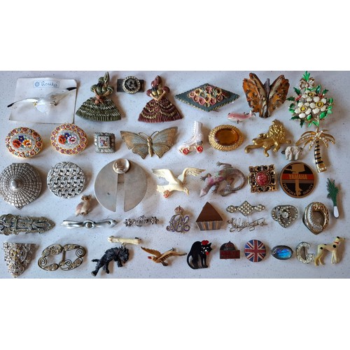 38 - Vintage brooches and clips to include 3 micro mosaic examples, mid 20th Century Rosita plastic brooc... 
