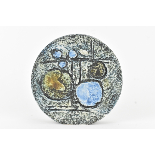 5 - A small Troika pottery wheel vase, designed by Linda Taylor, circa 1970s, of circular form with text... 
