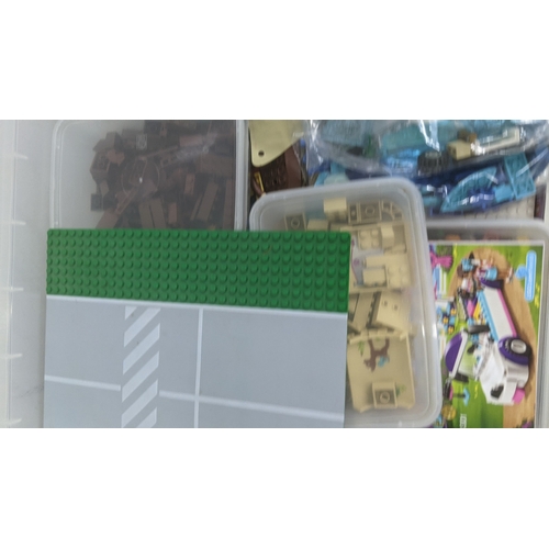 213 - Mixed Lego pieces to include colour co-ordinated bricks, vehicle parts, bases and other items
Locati... 
