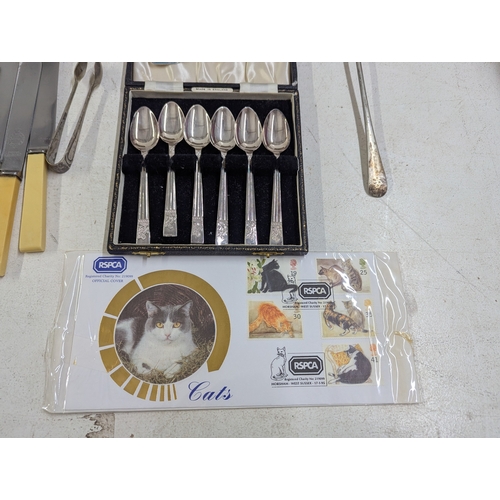 37 - A mixed selection of household items to include a canteen of cutlery, mixed silver plate, a small gr... 