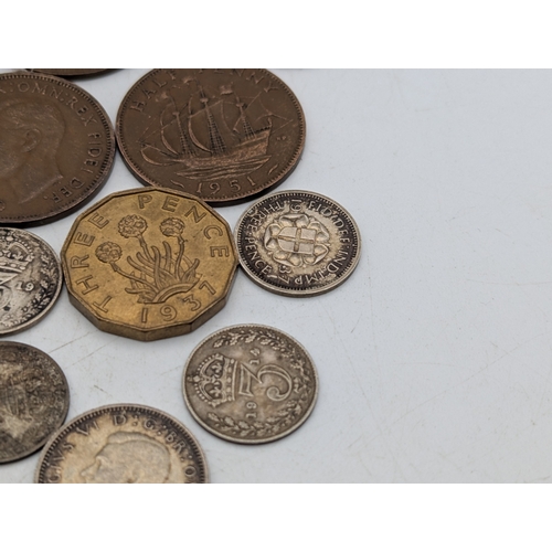 87 - A small group of British coinage to include pre-1920 silver and pre-1947 half-silver coinage and oth... 