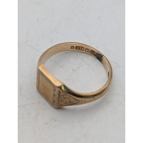 90 - A 9ct yellow gold signet ring with engraved decoration, size L 1/2, 3g
Location:R2
If there is no co... 