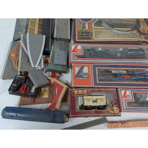 283 - Model Railway to include double 00 gauge Lima, Hornby; air fix to include locomotives, wagons track ... 