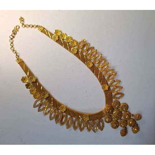 60 - Vintage bead necklaces to include painted glass examples, a mid 20th Century coral necklace, pearl n... 