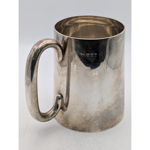 1 - A silver tankard having engraved inscription hallmarked London 1921, 277.8g
Location: P
If there is ... 