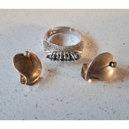 39 - Three mid 20th Century Norwegian silver brooches to include 2 Gustav Hellstrom enamel brooches total... 