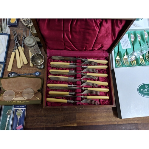 3 - Silver plate and EPNS items to include cake forks, cased set of spoons, assorted cutlery and other i... 