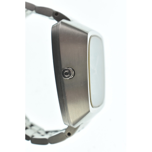 33 - A Omega Constellation Beta 21, Electroquartz f8192 Hz, gents stainless steel wristwatch, circa 1970s... 