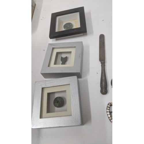 26 - Collectables to include a brass figure of a Buddah and two vintage G.P.O whistles.
Location: A2F
If ... 
