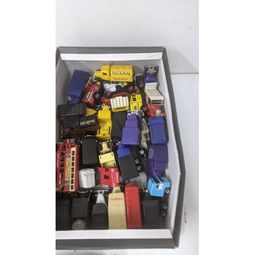 59 - Toys and games to include a vintage Meccano set 3, a collection of Topps 1980's American football co... 