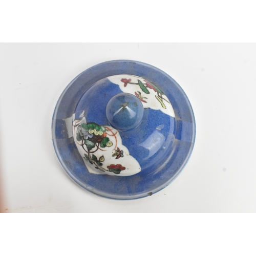 3 - A Chinese porcelain ginger jar and cover, late Qing dynasty / Republic period, decorated with panels... 