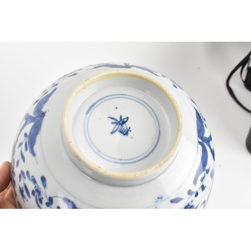 44 - Mixed 18th and 19th century Chinese porcelain to include an early 18th century blue and white bowl, ... 