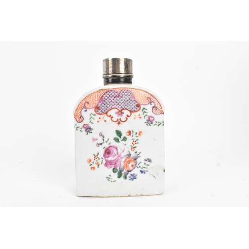 45 - A Chinese famille rose Qing dynasty porcelain tea caddy, 18th century, painted in polychrome enamels... 