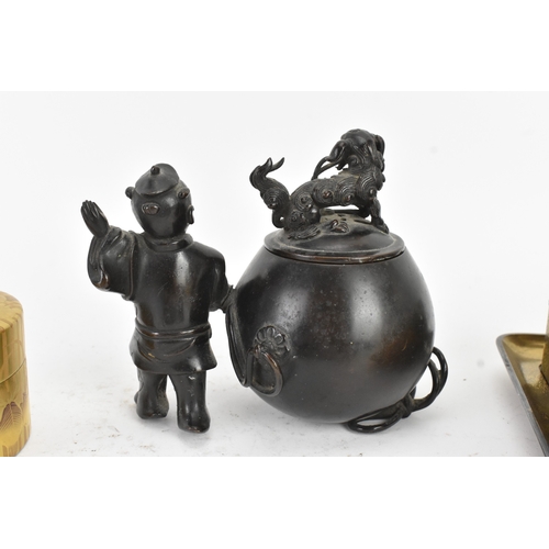 51 - A mixed group of Asian decorative items, comprising two Japanese lacquer boxes with gilt decoration,... 