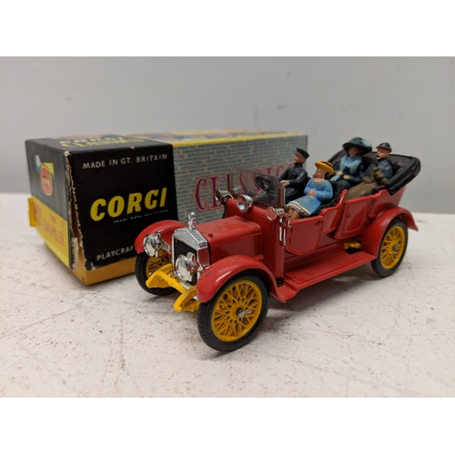 172 - Two boxed Corgi Classics to include a 1910 Daimler model no 9021 and a 1927 Bentley model no 9002
Lo... 