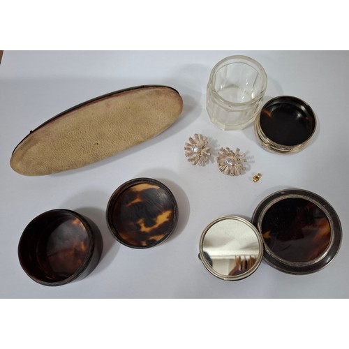 41 - Silver and tortoiseshell dressing table items to include a compact with necklace/chatelaine link, a ... 
