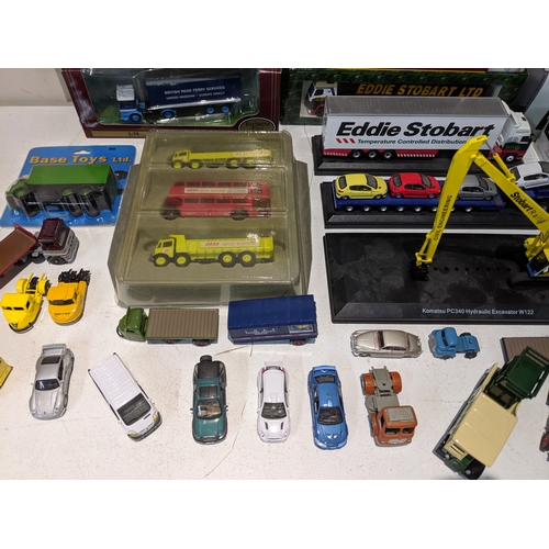 60 - A mixed lot of model vehicles to include commercial, Corgi Trackside, two Eddie Stobart vehicles and... 