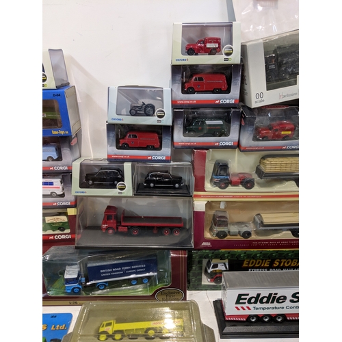 60 - A mixed lot of model vehicles to include commercial, Corgi Trackside, two Eddie Stobart vehicles and... 