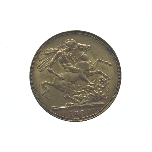 21 - United Kingdom - Victoria (1837-1901) gold 1887 full sovereign, London Mint
Location: CAB 2
If there... 