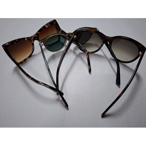 11 - Chloe-A pair of vintage ladies mock tortoiseshell over-sized sunglasses CE690S having a branded case... 