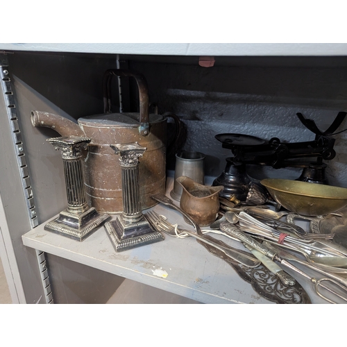 2 - Mixed metalware to include a brass watering can, assorted cutlery and EPNS, items 
Location:9-5
If t... 