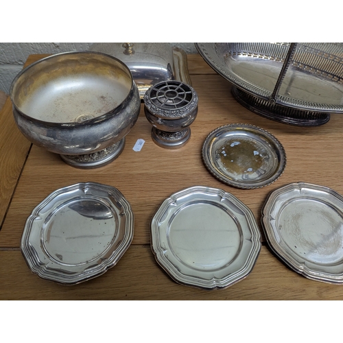 327 - Mixed silver plated items to include a pedestal basket having pierced decoration swig handle, in ova... 