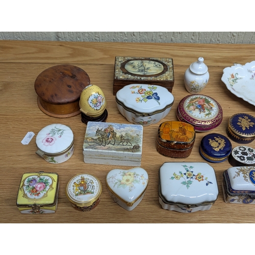 328 - Small collectables to include an assortment of porcelain trinkets comprising examples by Limoges, Ro... 