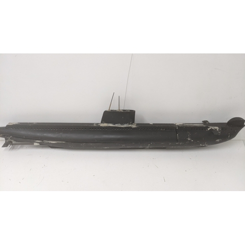 237 - A scratch-built radio controlled submarine 140cm  long A/F Location:
If there is no condition report... 