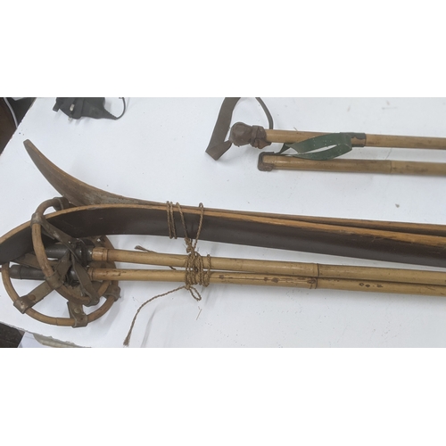 259 - A set of vintage cross country skis and poles Location:
If there is no condition report shown, pleas... 