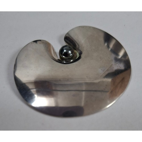 16 - Georg Jensen- A 1950's inspired silver Water Lily brooch No.351 with inset hematite bead, total weig... 