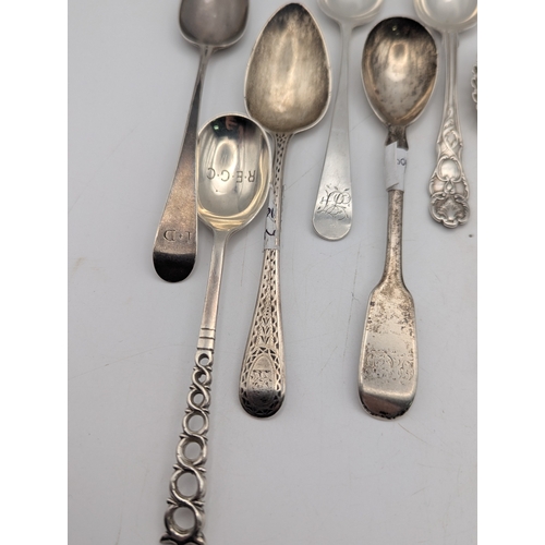 31 - An assortment of silver tea spoons comprising of George III examples and later, total weight 168.4g
... 