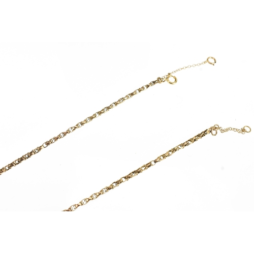 9 - A 9ct gold chain link necklace, with attached safety chin and two spring ring clasps, stamped 375, 4... 
