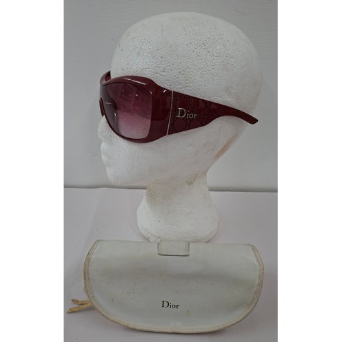 7 - Christian Dior- Two pairs of 1970's/80's ladies sunglasses with branded cases. Location:R1.2
If ther... 