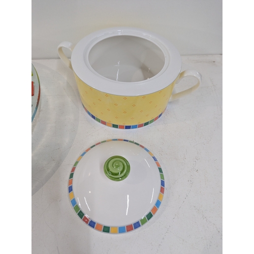 34 - A mixed group of collectables to include two Villeroy and Boch twist Alea Vitrum glass bowls, An Emm... 