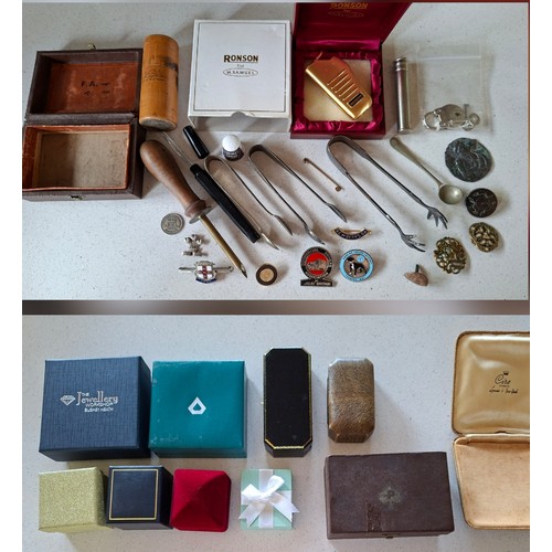Vintage collectables to include a Ronson lighter, silver plated sugar tongs, enamel badges, Victorian buttons, a thermometer, small jewellery boxes and a small WW2 1944 military box. Location: 1-2
If there is no condition report, please request
