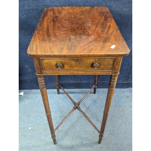 18 - A George III mahogany side table 73.5 x 51 x 37.5cm Location: RAB
If there is no condition report sh... 