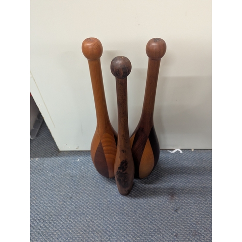 2 - Three turned wooden Indian exercise clubs Location: LWM
If there is no condition report shown, pleas... 