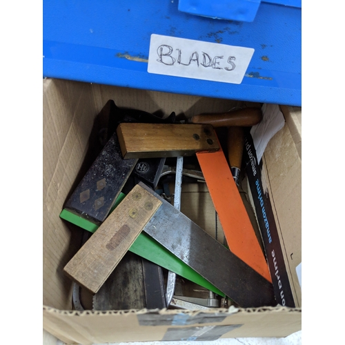 51 - Hand tools to include a Stanley plane No 4 1/2, fret saws, screwdrivers, chisels, drills, raw plugs,... 