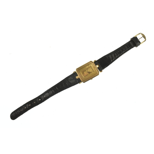 39 - A Credit Suisse gold plated, gents, quartz wristwatch, having a Credit Suisse fine 999.9 gold ingot ... 