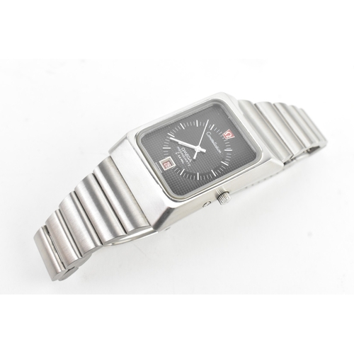 10A - A Omega Constellation Megaquartz f2.4 MHz, gents stainless steel wristwatch, circa 1970s, the textur... 
