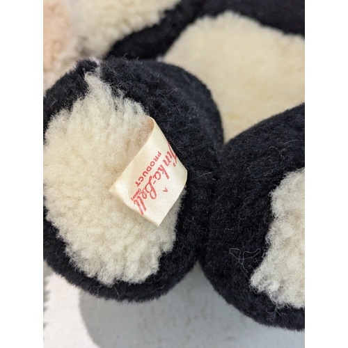 40 - Vintage teddy bears, pandas and TV show characters to include Fozzie bear from The Muppet Show, a wi... 