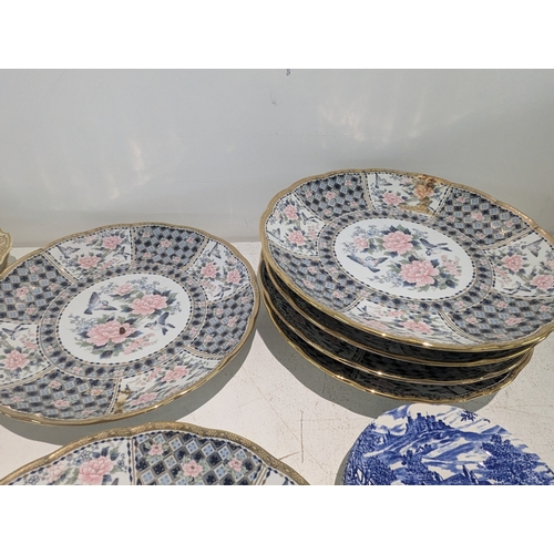 50 - A mixed group of ceramics to include blue and white Pearlware jug, Royal Worcester, Aynsley and othe... 
